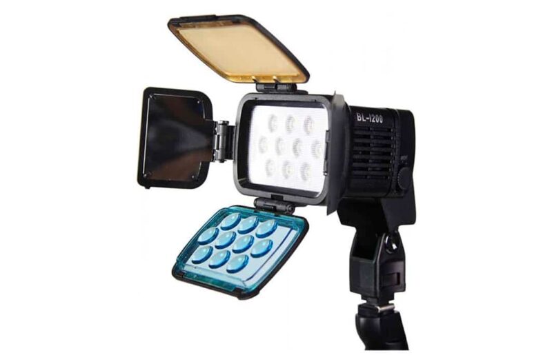 Iluminador Led Profissional de 1200 Lux - Com carregador e Bateria